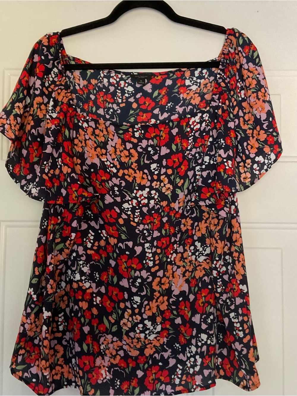 Ann Taylor Factory XL Navy Floral Flutter Sleeve Blouse